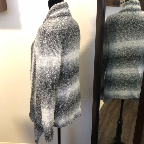 🎄SALE🎄 Tommy Bahama Open Sweater, Black/Gray & Ivory/White - Picture 3 of 7